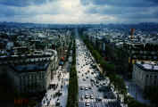 Champs_Elysees_from_Arc_de_Triomphe_9_21_95.jpg (52733 bytes)